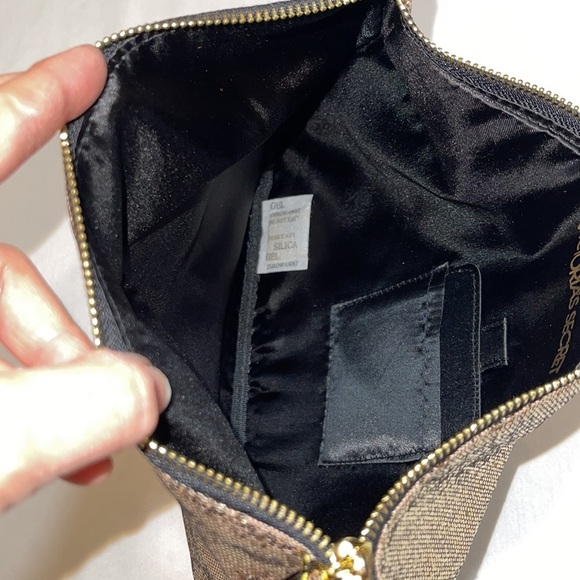 Victoria's Secret gold sparkly metallic clutch BNWT - Picture 11 of 12